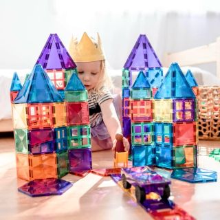 Blíží se Vánoce 🎄 A jestli hledáte dárek, který děti opravdu zabaví, rozvíjí a baví, magnetické stavebnice jsou sázka na...