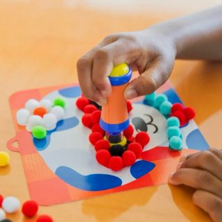 Tuto kreativní sadu jste si velmi oblíbili a my se nedivíme! Nabízí dětem možnost hrát si se zvířátky a zároveň...